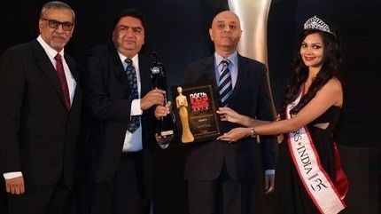 SafeMedTrip wins the Best Medical Travel Service Provider Award at India Travel Awards.